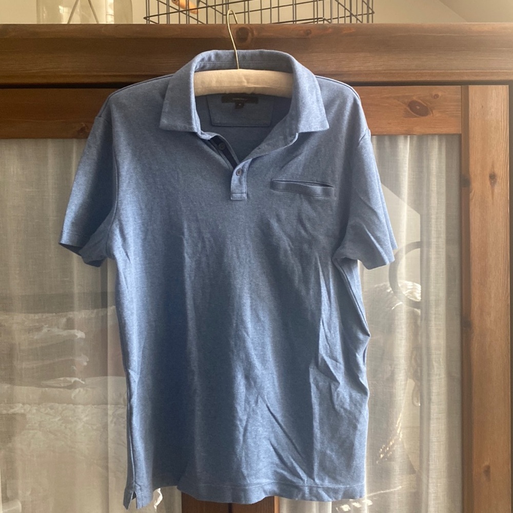 Banana Republic short sleeve golf shirt. Blue. Size medium. Good condition
